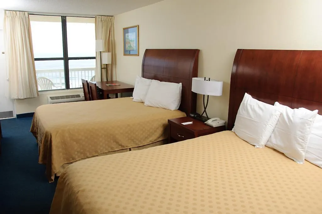 Comfort Inn & Suites Daytona Beach Oceanfront 3*,