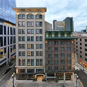 Woodlark A Tribute Portfolio 4* Portland